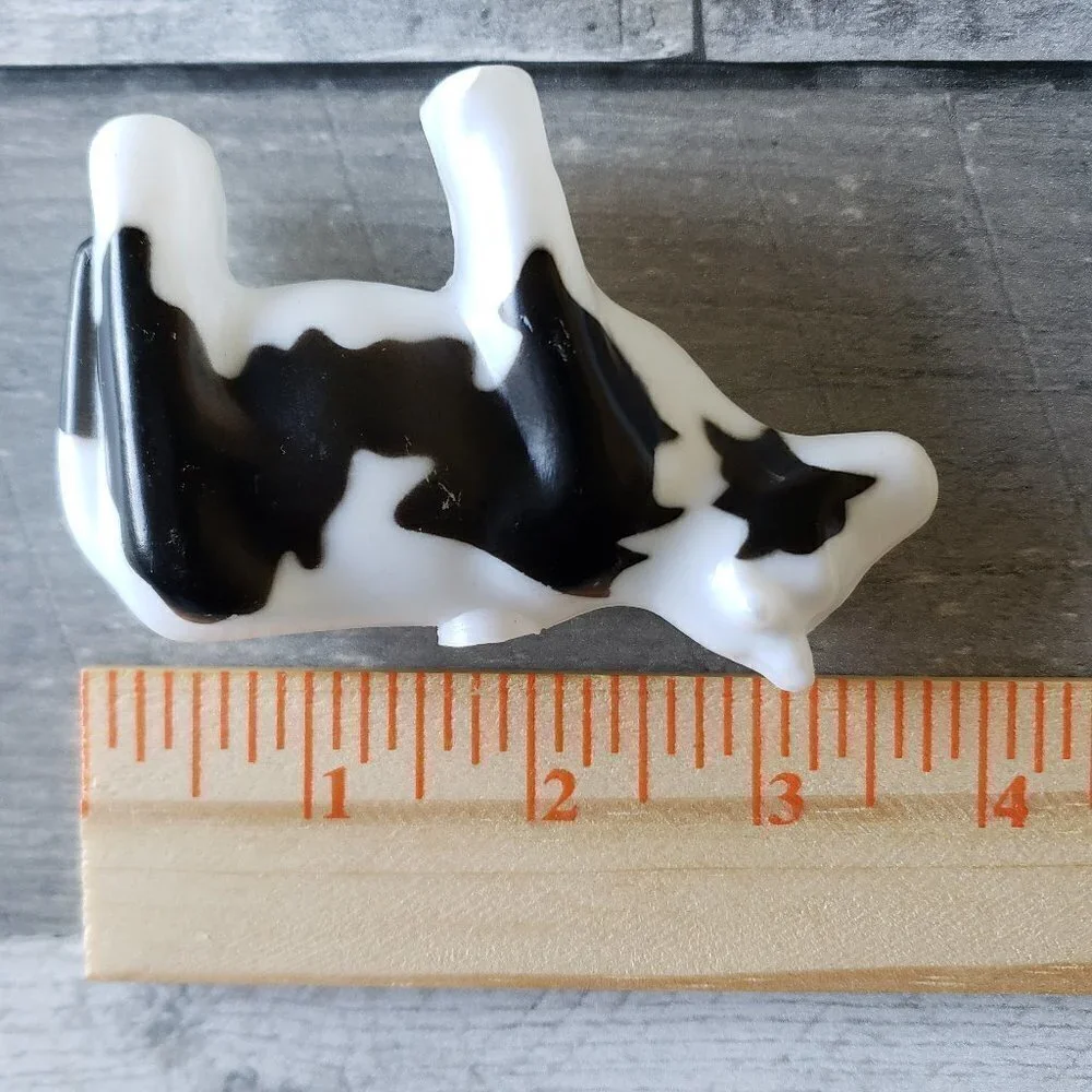 N/A plastic cow